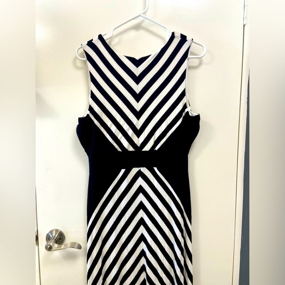 Dana Buchman striped maxi dress size 14 - Picture 3 of 6